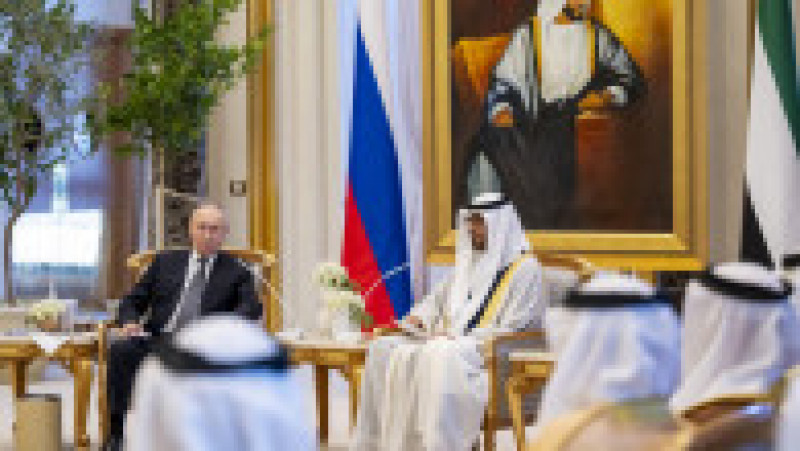 Putin s-a întâlnit cu președintele Emiratelor Arabe Unite la Abu Dhabi. Foto: Profimedia | Poza 1 din 6