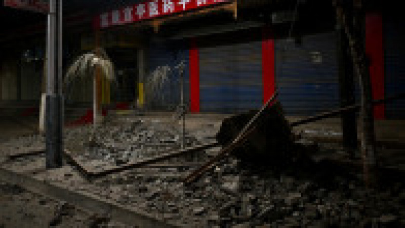 Peste 100 de morți și sute de răniți după cutremurul din China. FOTO: Profimedia Images | Poza 11 din 13