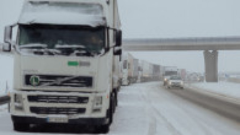 Camionagiii slovaci vor relua blocarea parţială a singurei treceri rutiere de mărfuri a ţării cu Ucraina. FOTO Profimedia Images | Poza 1 din 6