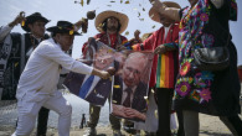 Șamanii peruani și-au făcut tradiționalele predicţii pentru anul viitor. FOTO: Profimedia Images | Poza 8 din 9