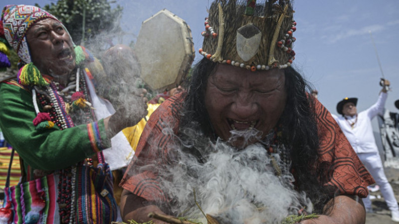 Șamanii peruani și-au făcut tradiționalele predicţii pentru anul viitor. FOTO: Profimedia Images