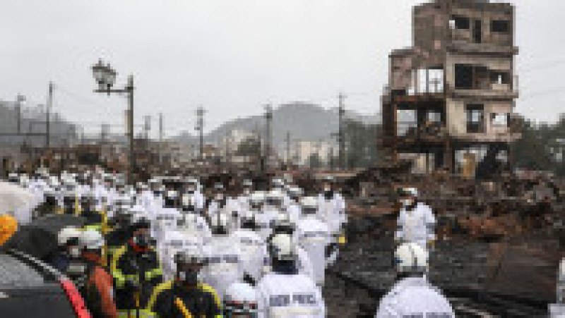 La o lună de la cutremurul uriaș care a lovit coasta de vest a Japoniei, supraviețuitorii se luptă cu gerul și condiții insalubre. FOTO: Profimedia Images | Poza 4 din 14