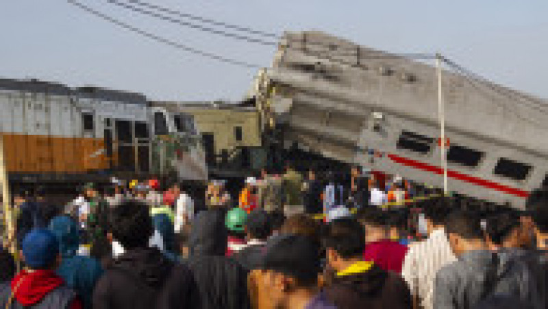 Două trenuri s-au lovit în Indonezia. Sunt morți și răniți. Foto: Profimedia Images | Poza 7 din 11