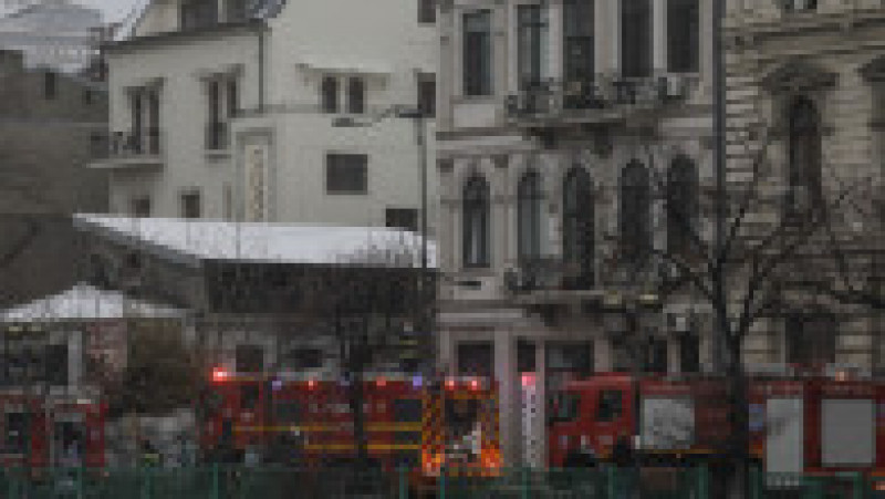 Incendiu la un hotel din Centrul Vechi al Bucureștiului. FOTO: INQUAM PHOTOS - Octav Ganea | Poza 1 din 8