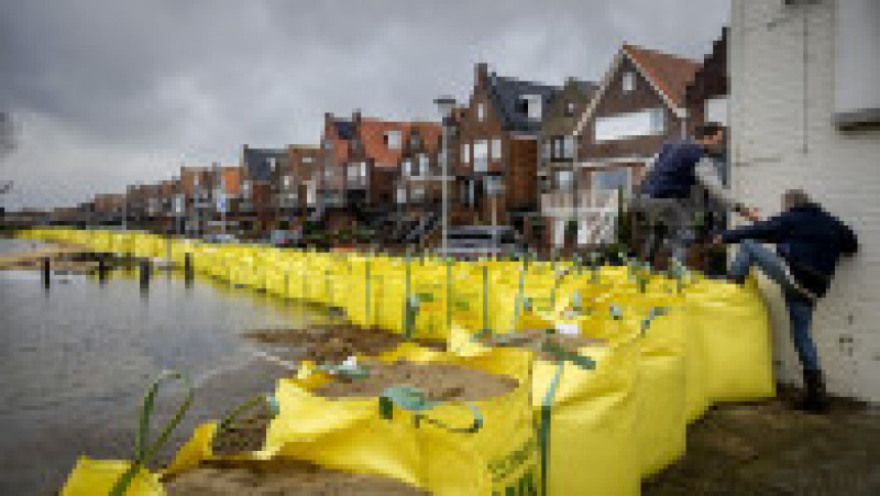 Furtuna Henk face ravagii în Marea Britanie. Un mort, sute de avertizări de inundații. FOTO: Profimedia Images | Poza 9 din 9