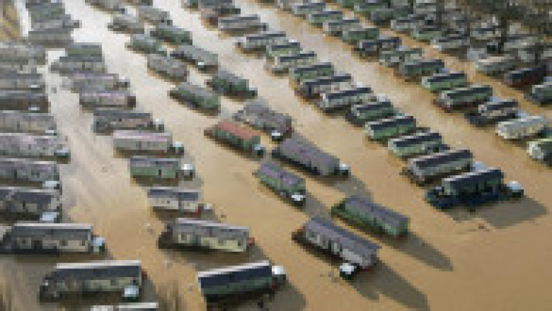 Furtuna Henk face ravagii în Marea Britanie. Un mort, sute de avertizări de inundații. FOTO: Profimedia Images | Poza 6 din 9