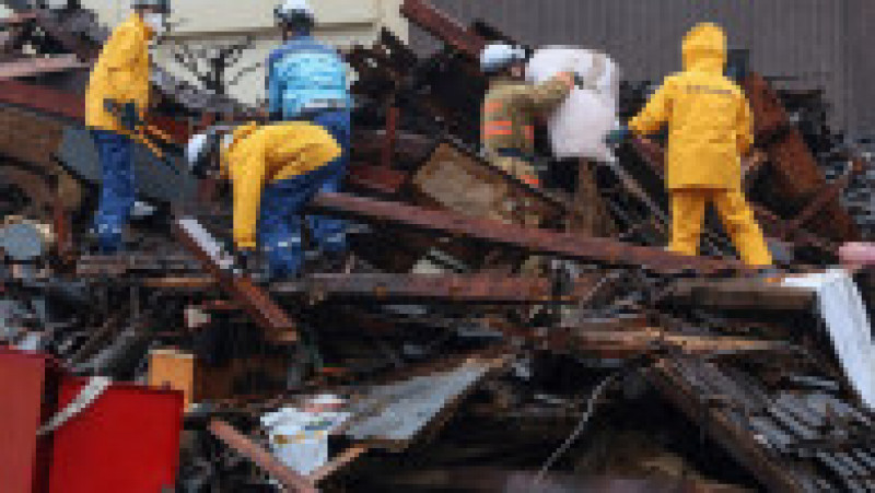 Crește bilanțul victimelor după cutremurul din Japonia: 64 de morți și 300 de răniți. FOTO: Profimedia Images | Poza 4 din 11