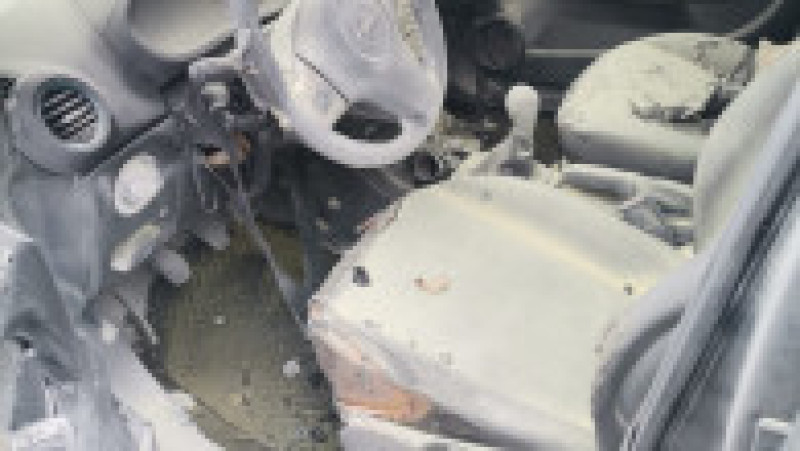 Mașină cuprinsă de flăcări, în Satu Mare. Șoferița s-a aruncat în mers de la volan. Sursa foto: PresaSM | Poza 1 din 5