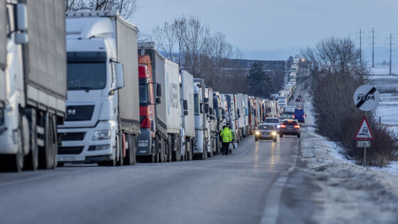 Protestele transportatorilor şi fermierilor continuă la Afumaţi şi Vama Siret. În zonă se circulă dificil. FOTO: INQUAM PHOTOS - Casian Mitu