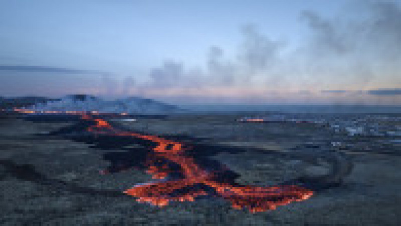 Lava a incendiat casele din Grindavik, după erupția unui vulcan. Sursa foto: Profimedia Images | Poza 3 din 7
