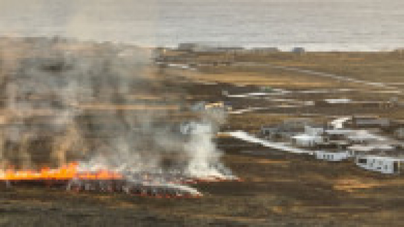 Lava a incendiat casele din Grindavik, după erupția unui vulcan. Sursa foto: Profimedia Images | Poza 4 din 7