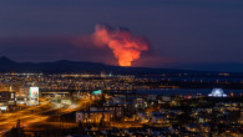 Lava a incendiat casele din Grindavik, după erupția unui vulcan. Sursa foto: Profimedia Images | Poza 1 din 7
