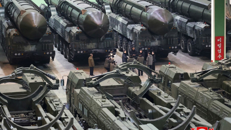 Kim Jong Un a vizitat mai multe fabrici de armament în timp ce cresc criticile privind comerţul cu Rusia. FOTO: Profimedia Images