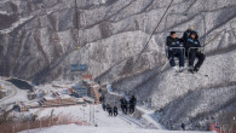 Pentru 750 de dolari, turiștii ruși se pot înscrie la prima excursie organizată în Coreea de Nord - o deplasare de patru zile în stațiunea de schi Masikryong. Sursa foto: Profimedia Images | Poza 34 din 35