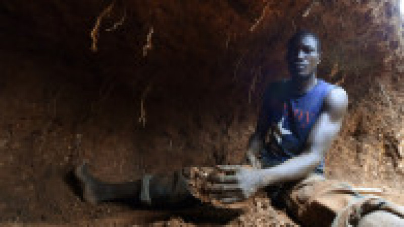 Minerii de ocazie din Mali caută aur în condiții extrem de periculoase. Imagine din 2016. Sursa foto: Profimedia Images | Poza 20 din 30