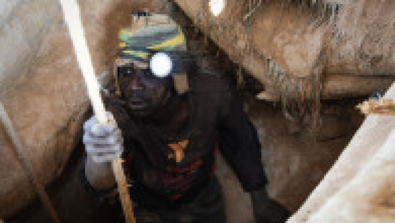 Minerii de ocazie din Mali caută aur în condiții extrem de periculoase. Sursa foto: Profimedia Images | Poza 12 din 30