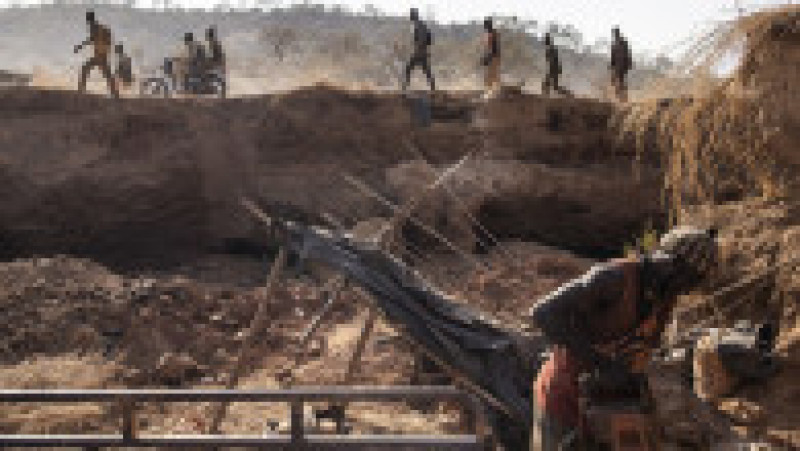 Minerii de ocazie din Mali caută aur în condiții extrem de periculoase. Sursa foto: Profimedia Images | Poza 3 din 30