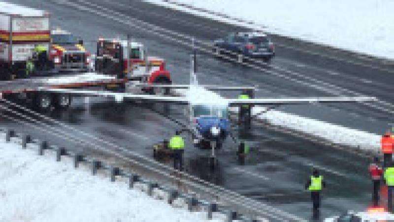 O autostradă din Statele Unite a devenit pistă de aterizare pentru un avion care avea probleme tehnice. FOTO: Profmedia Images | Poza 8 din 8