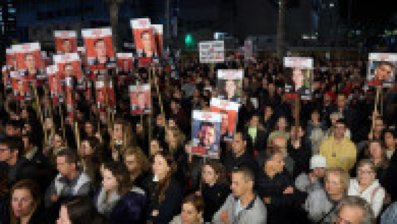Mii de israelieni s-au adunat sâmbătă la Tel Aviv pentru a protesta față de guvernul premierului Benjamin Netanyahu. FOTO: Profimedia Images | Poza 1 din 6
