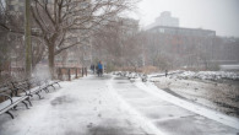 Cel puţin 50 de persoane au murit în această săptămână din cauza vremii severe de iarnă care afectează Statele Unite. FOTO: Profimedia Images | Poza 1 din 8