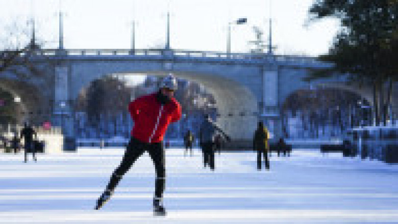 Rideau Canal Skateway, cel mai mare patinoar natural din lume, aflat în Canada, s-a redeschis pentru patinatori duminică. FOTO: Profimedia Images | Poza 5 din 6