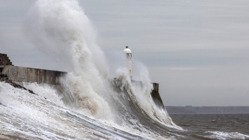 Marea Britanie e sub avertizări cod portocaliu și galben de vânt puternic. FOTO: Profimedia Images