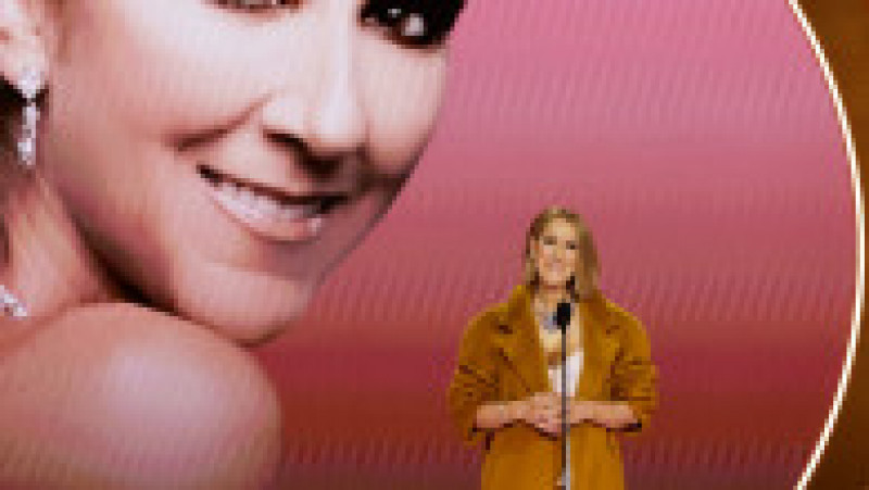 Cântăreaţa canadiană Celine Dion, care a fost diagnosticată cu sindromul persoanei rigide, a urcat pe scena ceremoniei de decernare a Premiilor Grammy 2024 pentru a înmâna premiul "Albumul anului" FOTO: Profimedia Images | Poza 18 din 31