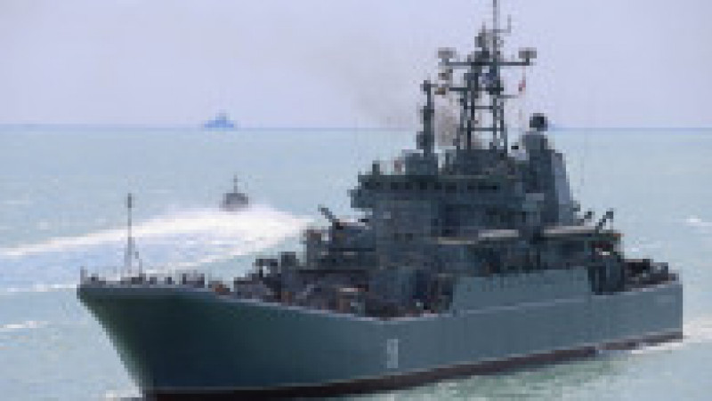 Imagine de arhivă cu nava de desant „Cezar Kunikov” la manevre militare care presupun debarcarea de trupe, Crimeea 2021. Foto: Profimedia Images | Poza 6 din 7