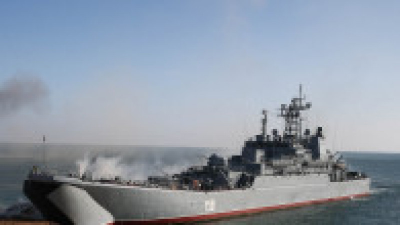 Imagine de arhivă cu nava de desant „Cezar Kunikov” la manevre militare care presupun debarcarea de trupe, Crimeea 2021. Foto: Profimedia Images | Poza 1 din 7