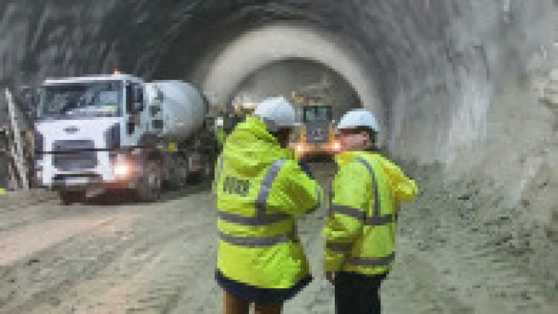 Tunelul va avea o lungime de 1,3 kilometri și va traversa dealul Momaia. Imagine din 10 ianuarie 2024. Sursa foto Ionel Scrioșteanu / Facebook | Poza 13 din 13
