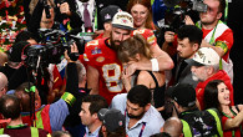 Kansas City a câştigat a treia oară Super Bowl. Taylor Swift și-a sărutat iubitul pe teren și aproape a eclipsat momentul sportiv. FOTO: Profimedia Images | Poza 11 din 16
