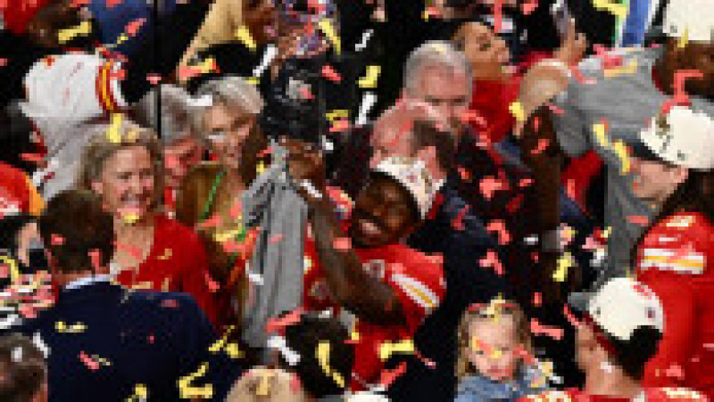 Kansas City a câştigat a treia oară Super Bowl. Taylor Swift și-a sărutat iubitul pe teren și aproape a eclipsat momentul sportiv. FOTO: Profimedia Images | Poza 8 din 16