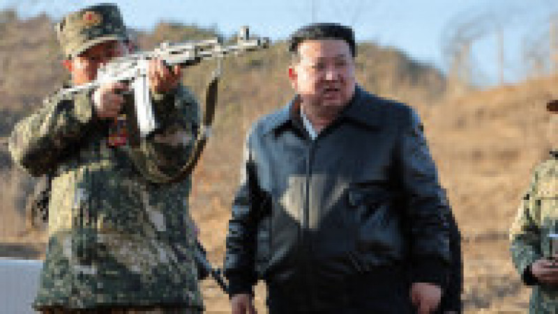 Kim Jong Un în timpul unei vizite la o bază de antrenament a armatei nord-coreene. Foto: Profimedia Images | Poza 5 din 8