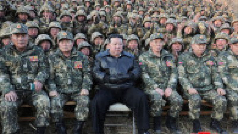 Kim Jong Un în timpul unei vizite la o bază de antrenament a armatei nord-coreene. Foto: Profimedia Images | Poza 2 din 8