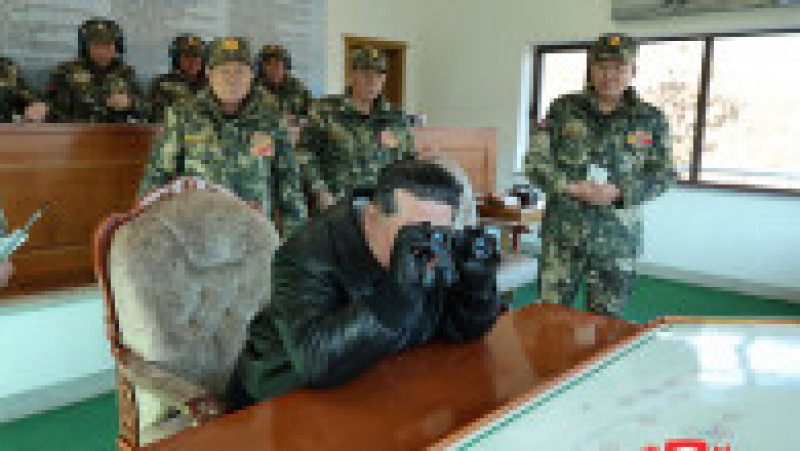 Kim Jong Un în timpul unei vizite la o bază de antrenament a armatei nord-coreene. Foto: Profimedia Images | Poza 3 din 8