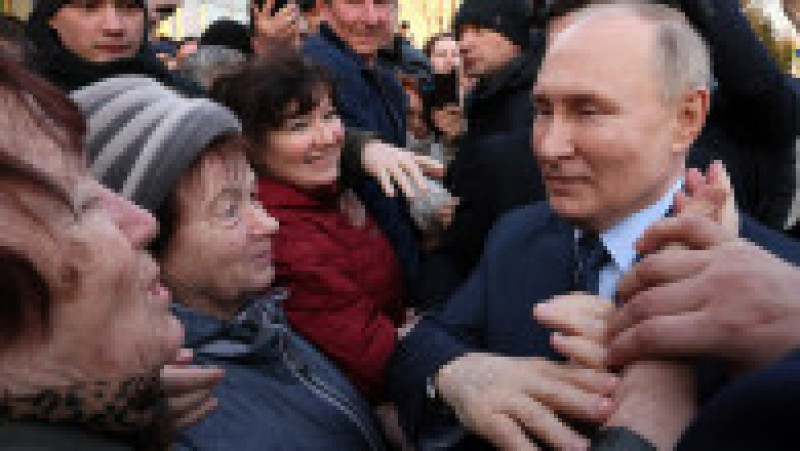 Președintele rus a făcut o baie de mulțime. FOTO: Profimedia Images | Poza 6 din 6