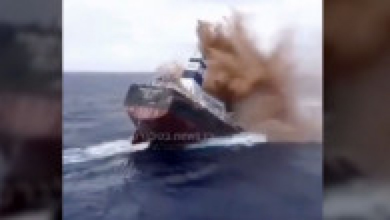 Nava britanică Rubymar s-a scufundat după ce a fost lovită de două rachete lansate de rebelii Houthi. Foto: Profimedia | Poza 4 din 11