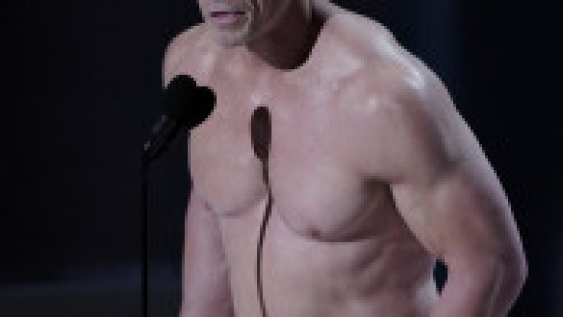 Actorul John Cena a urcat pe scenă gol pușcă pentru a anunța câștigătorul Oscarului pentru costume FOTO: Profimedia Images | Poza 11 din 18