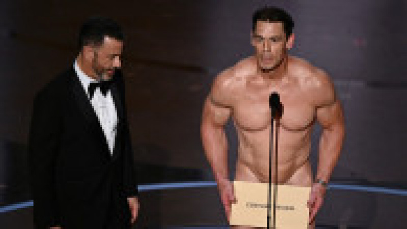 Actorul John Cena a urcat pe scenă gol pușcă pentru a anunța câștigătorul Oscarului pentru costume FOTO: Profimedia Images | Poza 7 din 18