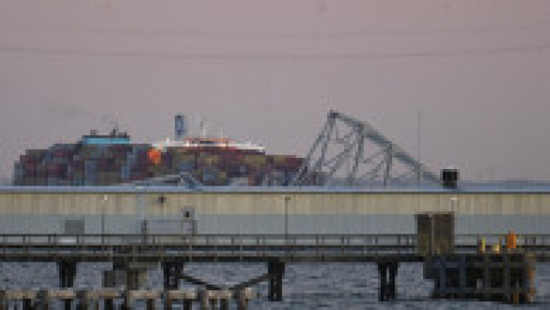 Podul din Baltimore s-a prăbușit după ce un pilon de susținere a fost lovit de nava Dali FOTO: Profimedia Images | Poza 7 din 37