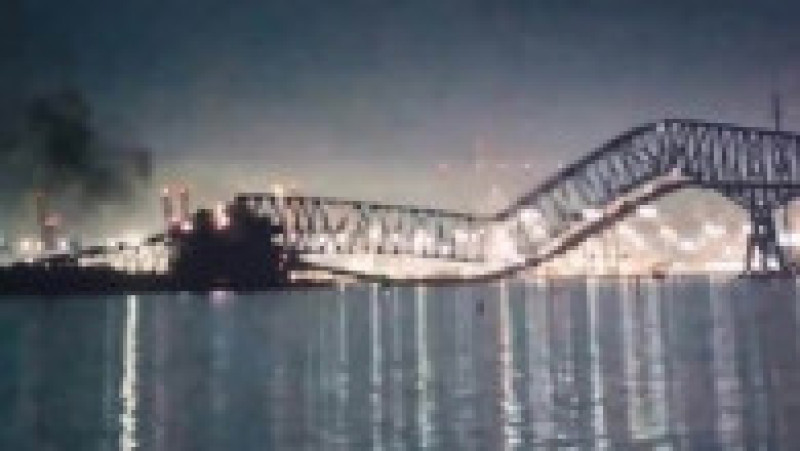 Podul din Baltimore s-a prăbușit după ce un pilon de susținere a fost lovit de nava Dali FOTO: Profimedia Images | Poza 15 din 37