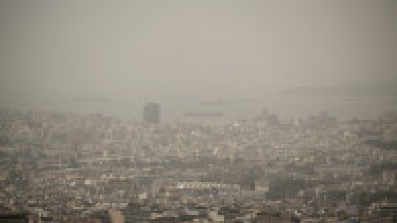 Atena este invadată de nori groşi de nisip provenind din Deşertul Sahara şi din Africa de Nord. FOTO: Profimedia Images | Poza 3 din 5