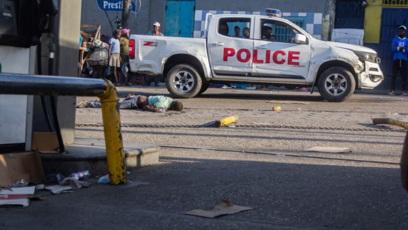 Peste 1500 de oameni au fost ucişi în escaladarea violenţelor dintre bandele din Haiti de la începutul acestui an, arată un raport al Oficiului ONU pentru drepturile omului de la Geneva, citat vineri de dpa. Sursa foto Profimedia Images