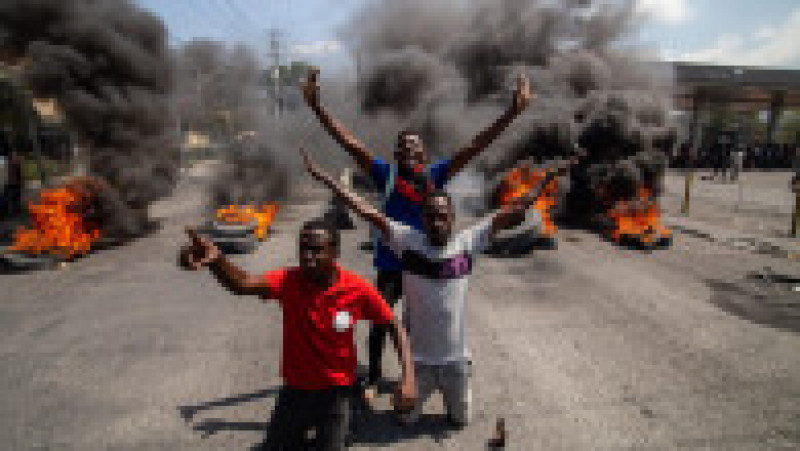 Peste 1500 de oameni au fost ucişi în escaladarea violenţelor dintre bandele din Haiti de la începutul acestui an, arată un raport al Oficiului ONU pentru drepturile omului de la Geneva, citat vineri de dpa. Sursa foto Profimedia Images | Poza 20 din 36