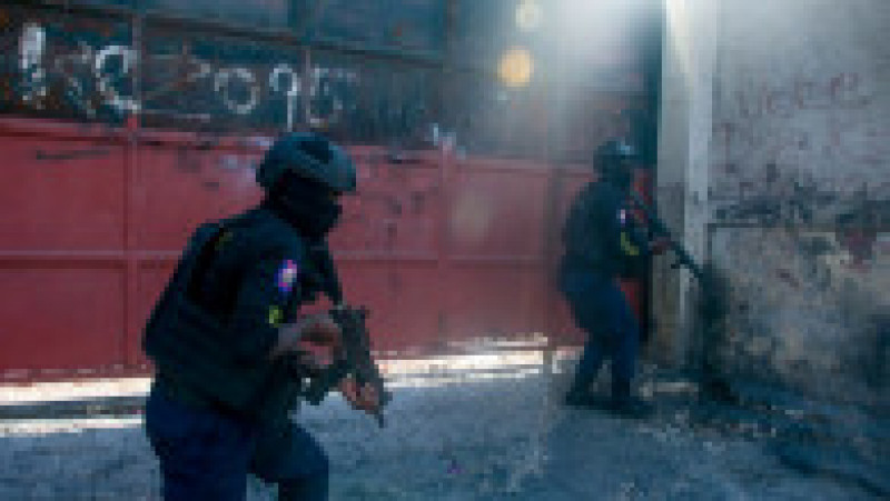 Peste 1500 de oameni au fost ucişi în escaladarea violenţelor dintre bandele din Haiti de la începutul acestui an, arată un raport al Oficiului ONU pentru drepturile omului de la Geneva, citat vineri de dpa. Sursa foto Profimedia Images | Poza 26 din 36