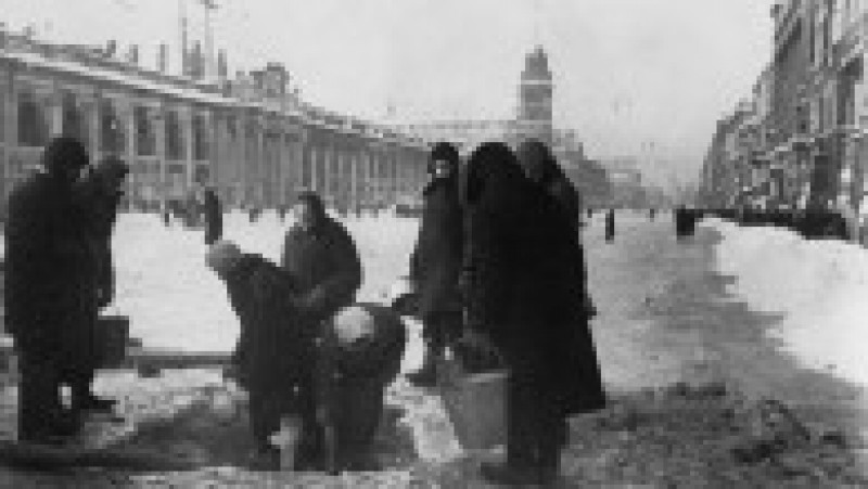 În timpul asediului de aproape 900 de zile al oraşului Leningrad, acum Sankt Petersburg, de către Wehrmacht şi aliaţii săi în 1941-1944, aproximativ 1,1 milioane de oameni şi-au pierdut viaţa. Sursa foto Profimedia Images | Poza 20 din 36