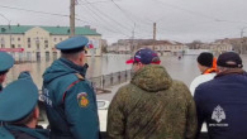 Rusia a evacuat deja mii de persoane în ultimele zile din cauza inundaţiilor, în special în regiunea Orenburg, la graniţa cu Kazahstanul. FOTO: Profimedia Images | Poza 6 din 9