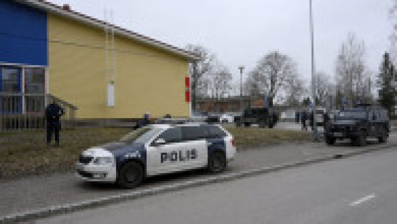 Trei copii au fost răniți într-un atac armat care a avut loc la o școală din orașul Vantaa, Finlanda FOTO: Profimedia Images | Poza 15 din 17