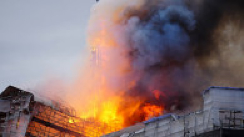 Un incendiu de proporții a izbucnit marți în centrul vechi din Copenhaga, Danemarca. FOTO: Profimedia Images | Poza 1 din 10