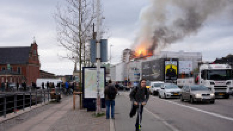 Un incendiu de proporții a izbucnit marți în centrul vechi din Copenhaga, Danemarca. FOTO: Profimedia Images | Poza 8 din 10